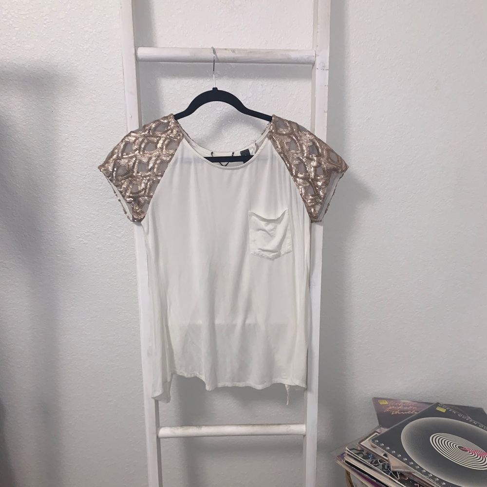 Sparkle Shoulder Tee